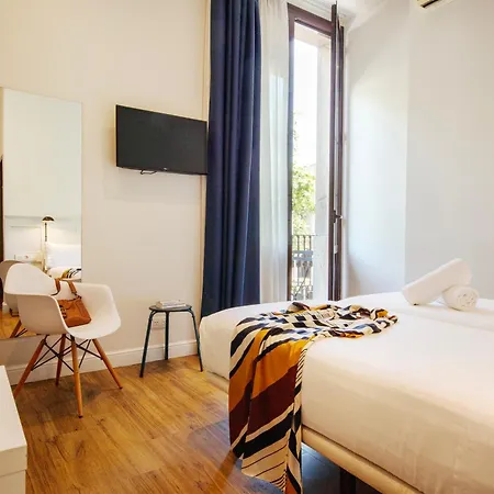 Som Nit Born Hotel Barcelona Exterior photo