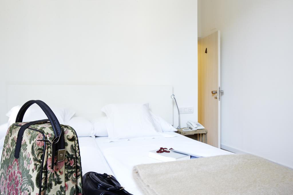Guest house Som Nit Born 3*